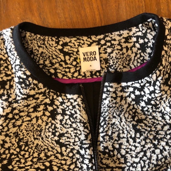 2 for 20$!Vero Moda black and white zipped bomber jacket M - Picture 7 of 7